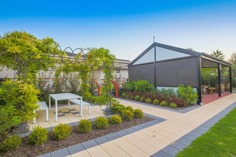 Mildura Holiday Villas - Perths Hotel 0