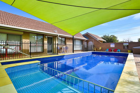 Mildura Holiday Villas - Perths Hotel 2