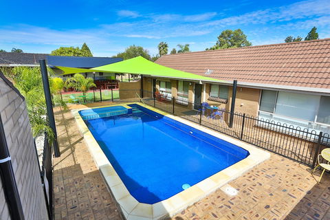 Mildura Holiday Villas - Perths Hotel 1