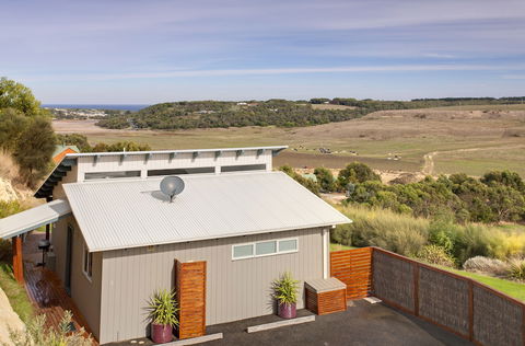 Anchors Port Campbell - Perths Hotel 0