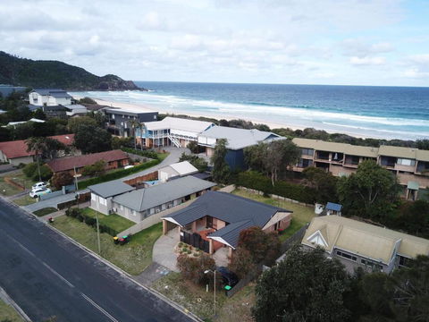 LIFES A BEACH 1 - Perths Hotel 1