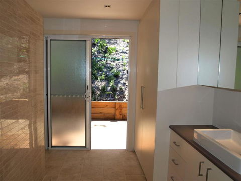 ILUKA - Perths Hotel 1