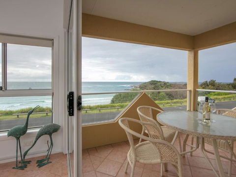 Avalon 1 Overlooking Beautiful Convent Beach - Perths Hotel 4