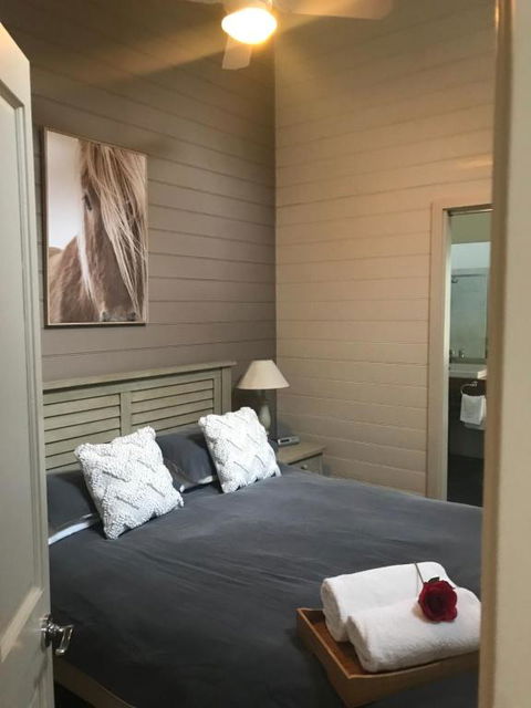 Two Truffles Cottages - Perths Hotel 2