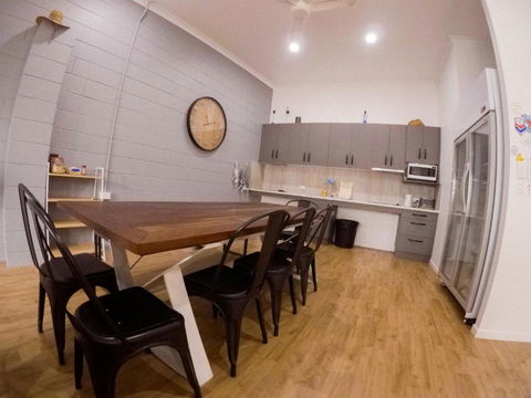 Bunk Inn Hostel - Perths Hotel 3