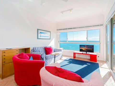 Avalon 4 Right Across The Road From Convent Beach Uninterrupted Views - Perths Hotel 5