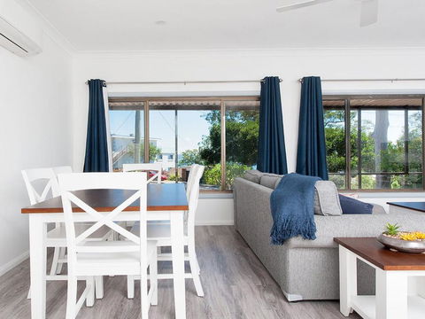 Nelson Bay Getaway 59 - Perths Hotel 6
