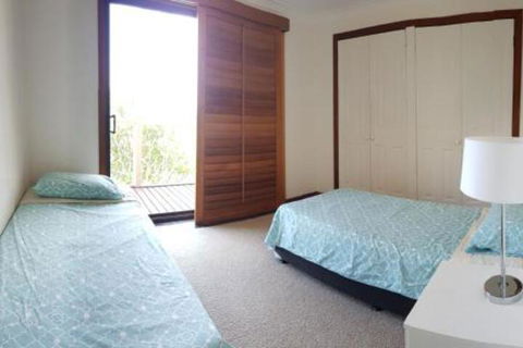 Million Dollar Views To Gold Coast - Perths Hotel 3