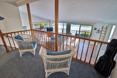 Kalimna Blue Bay NSW - Perths Hotel 5