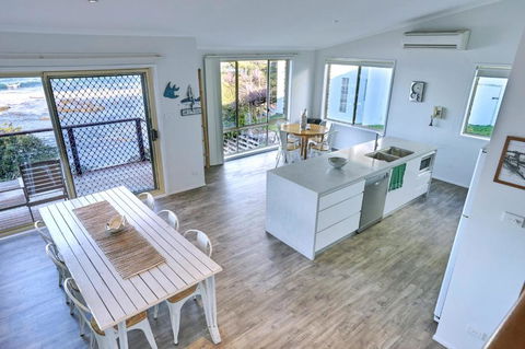 Kalimna Blue Bay NSW - Perths Hotel 4