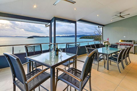 Villa 12 The Edge On Hamilton Island - Perths Hotel 6
