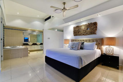 Villa 12 The Edge On Hamilton Island - Perths Hotel 3