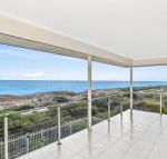 Avaya Sellicks Beachfront Getaway WiFi - Perths Hotel