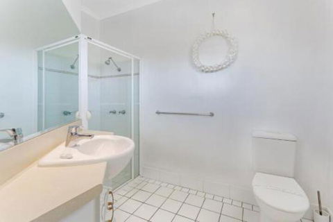 Zenith Unit 7 Shoal Bay - Perths Hotel 3