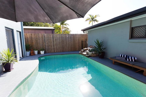 Suburban Sanctuary - Perths Hotel 5