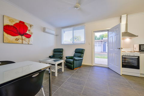 Getaway Villas Unit 38 1 - Perths Hotel 3