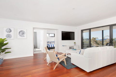 Hilltop Hideaway Breathtaking Views Moments To Beach! - Perths Hotel 3