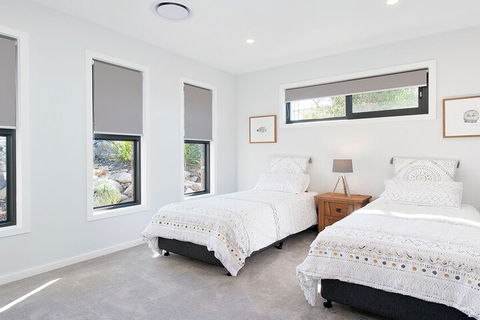 Hilltop Hideaway Breathtaking Views Moments To Beach! - Perths Hotel 5