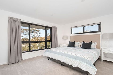 Hilltop Hideaway Breathtaking Views Moments To Beach! - Perths Hotel 6