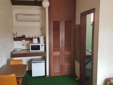 The Club Hotel - Perths Hotel 6