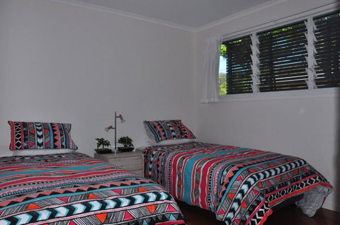 10 Double Island Drive Modern Family Home Centrally Located Swimming Pool & Outdoor Area - Perths Hotel 6