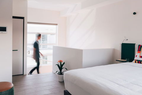 UKO Stanmore - Perths Hotel 2
