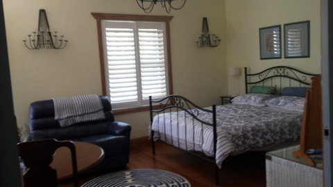 Stringybark Hills Retreat - Perths Hotel 5