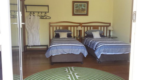 Stringybark Hills Retreat - Perths Hotel 4