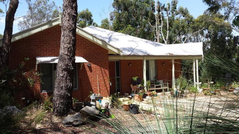 Stringybark Hills Retreat - Perths Hotel 6
