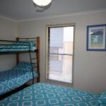 1 Naiad Court Lowset Family Home With Swimming Pool & Covered Deck. Pet Friendly - Perths Hotel 0