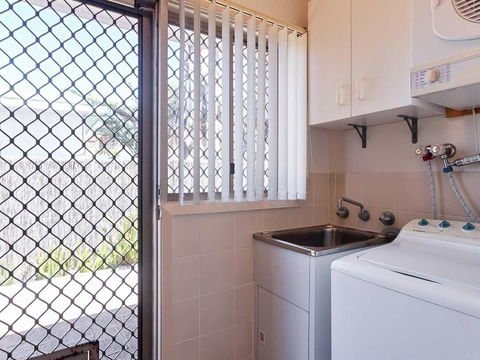 3 Ambleside 9 Shoal Bay Avenue Air Con WIFI & Close To The Water & Shoal Bay Shops - Perths Hotel 6