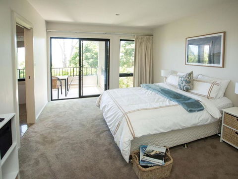 Cossies 2 / 273 Corrie Parade Stunning Views & Air Conditioned - Perths Hotel 1