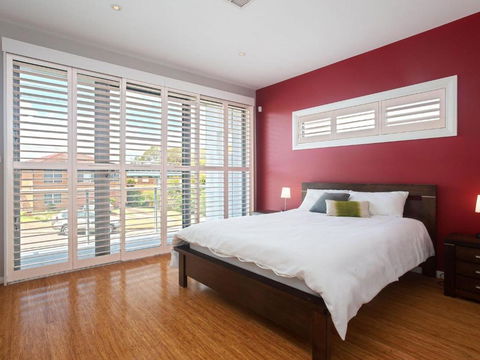 7 Judith Street Stunning Duplex With Ducted Air - Perths Hotel 4