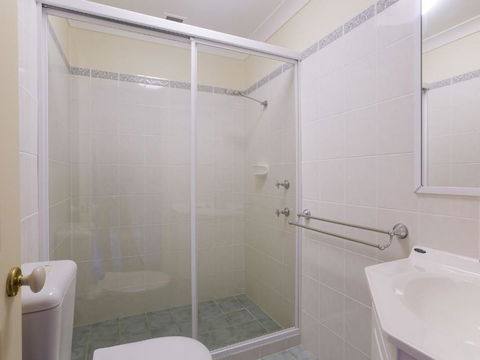 Bonito At Bagnalls Beach 1 / 6 Bonito Street Pet Friendly Air Conditioning - Perths Hotel 1
