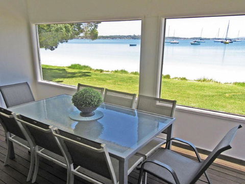 Casa Martins 219 Foreshore Drive Absolute Waterfront House - Perths Hotel 4