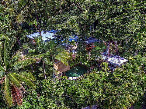 Unique Tropical Rainforest Getaway - Perths Hotel 0