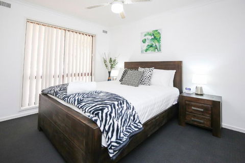Allure Apartments Central - Perths Hotel 1