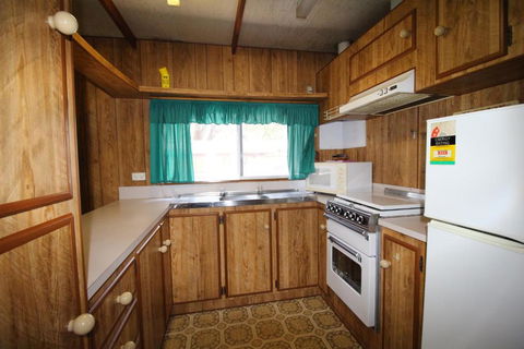 Lazy Days Caravan Park - Perths Hotel 1