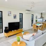 AIRLIE BEACH Delight. Hop Skip Jump To Everything - Perths Hotel 0