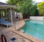 Robyns Nest Hosted Bed  Breakfast - Perths Hotel