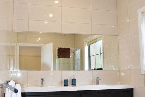 Springhill Winery - Perths Hotel 4