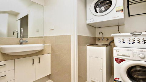 Amalfi Unit 11 Above All Else 50 King Street - Perths Hotel 4