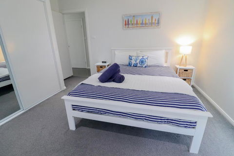 Beachside Oasis - Perths Hotel 6