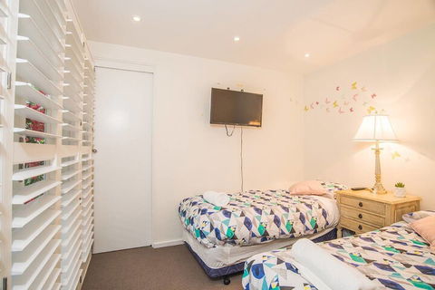 Ultimate Sandringham Beach Front Luxury House - Perths Hotel 6