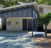 Bluewater 2 Rainbow Shores Walk to beach private  stylish beach escape all on level - Perths Hotel