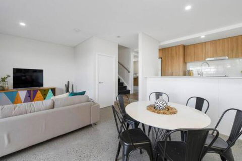 G149 Apt 2 - Perths Hotel 6