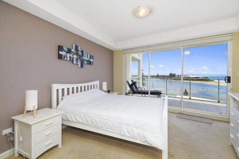 Ocean Views Unit 24 - Perths Hotel 5