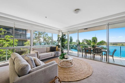 Luxury Waterfront Maroochydore Free Wine Netflix Parking - Perths Hotel 6