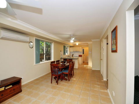 Four Bedroom Quality Townhouse - Perths Hotel 3