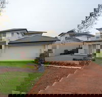 Superb Luxe 5BR Housepoint Cook Near Lake - Perths Hotel